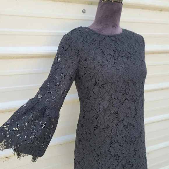 Banana Republic Womenz Black Lace Shift Dress 3/4 Bell Sleeves Mini Petite 4 4P - Picture 3 of 10